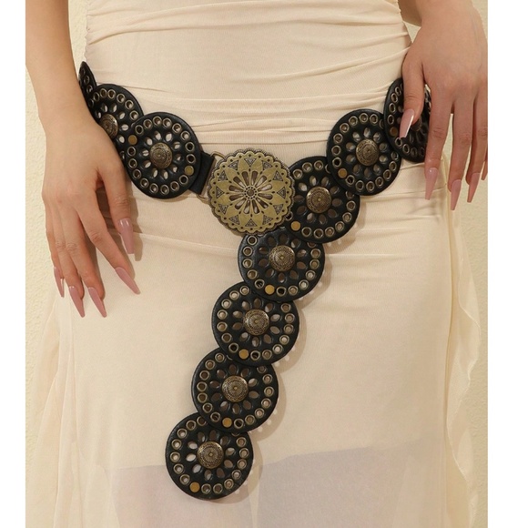 Boho Vegan Leather Grommet Statement Round Buckle Wide Belt - Picture 1 of 5